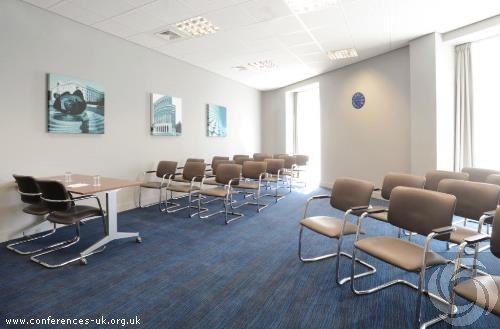 holiday_inn_express_birmingham_snow_hill