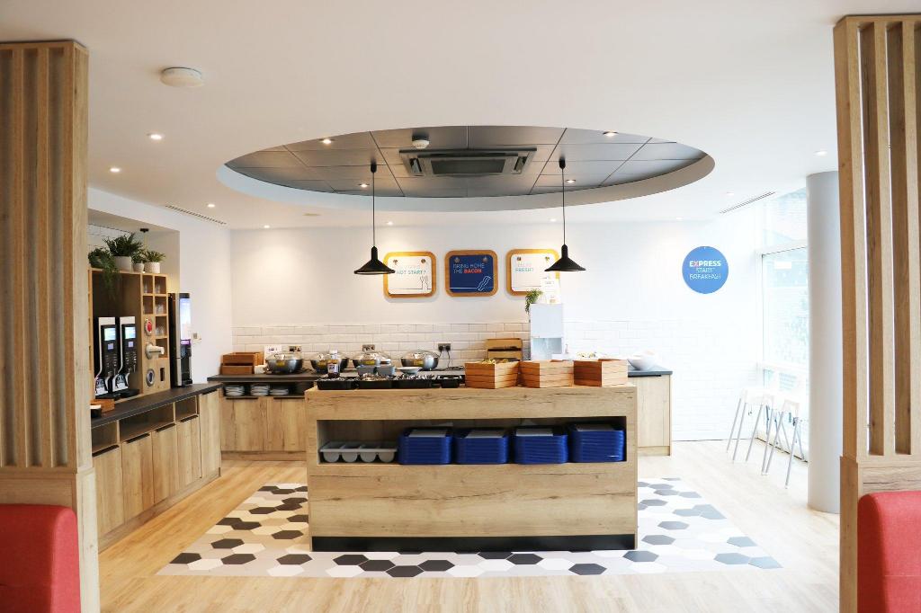 holiday_inn_express_chester_racecourse