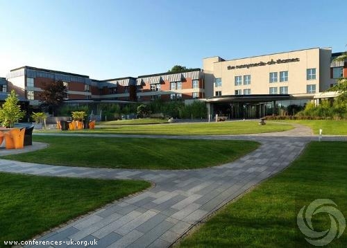 the_runnymede_on_thames