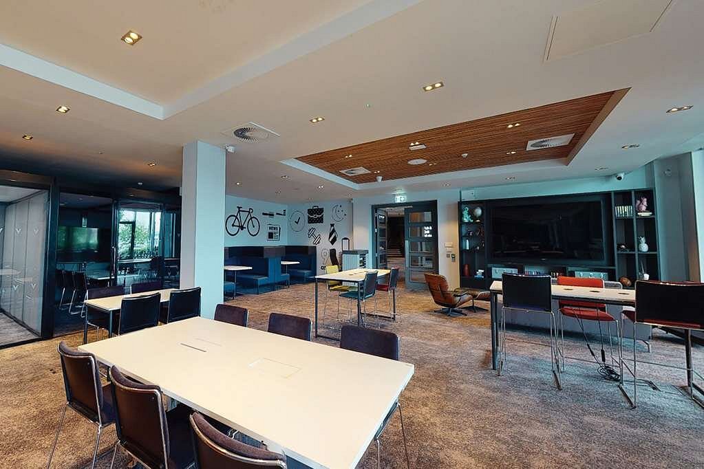 village_manchester_ashton