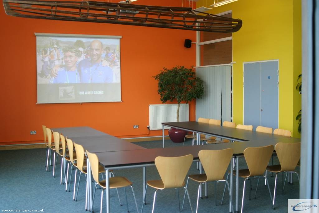 wokingham_waterside_centre