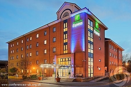 express_by_holiday_inn_birmingham_castle_bromwich