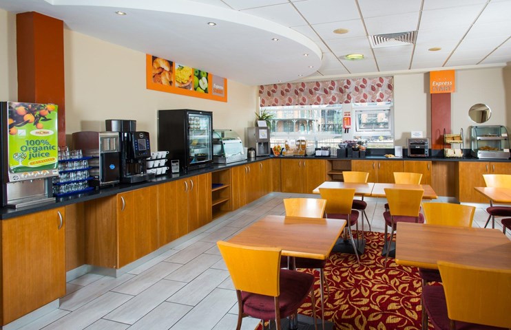 express_by_holiday_inn_cardiff_airport