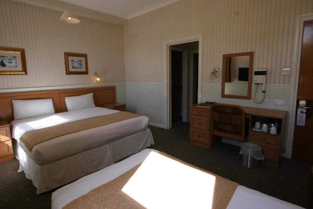 the_grange_moor_maidstone